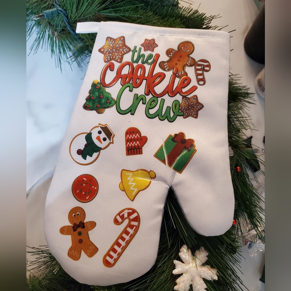 the cookie crew oven mitt